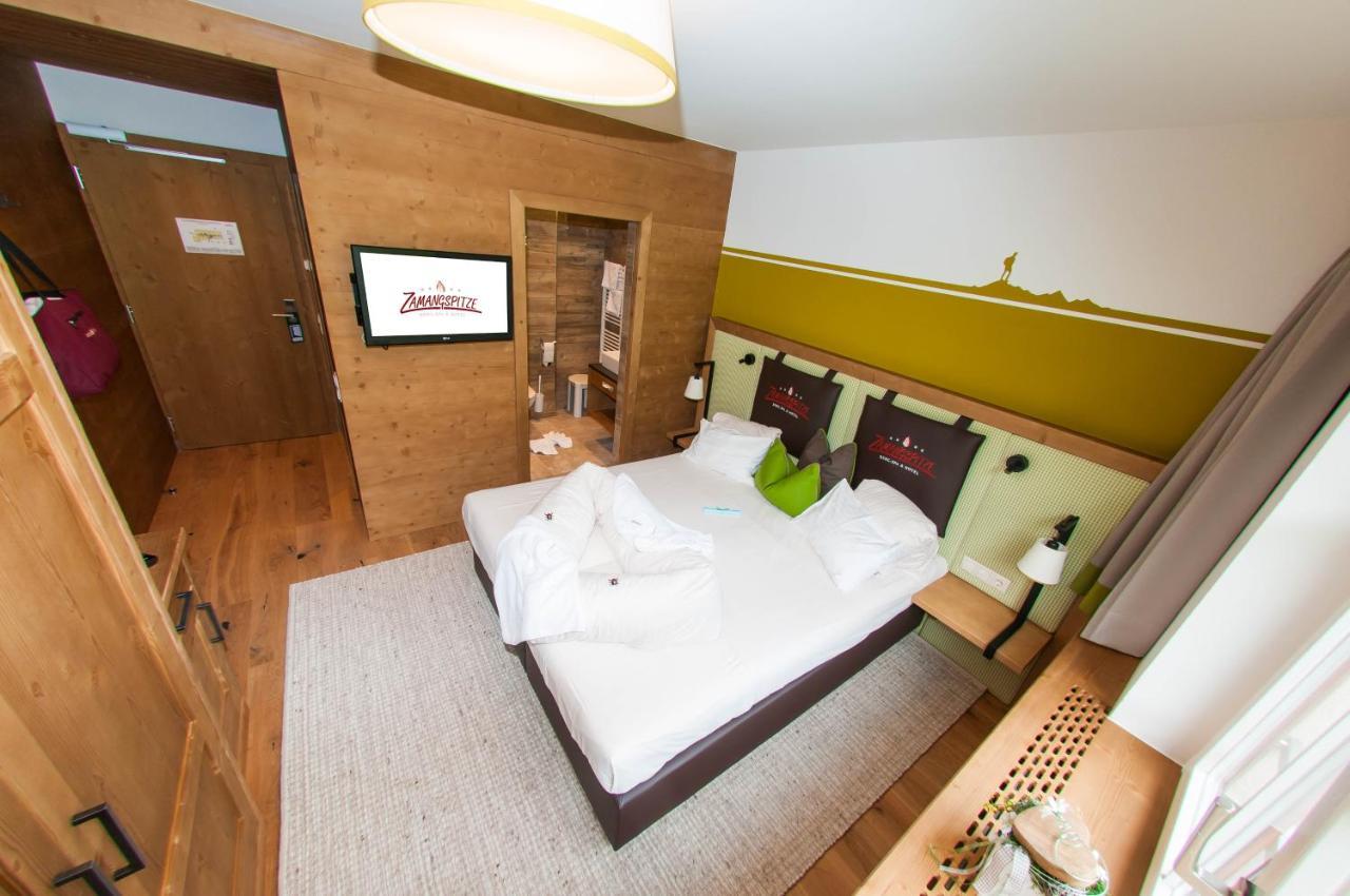 Berg-Spa & Hotel Zamangspitze Sankt Gallenkirch Δωμάτιο φωτογραφία