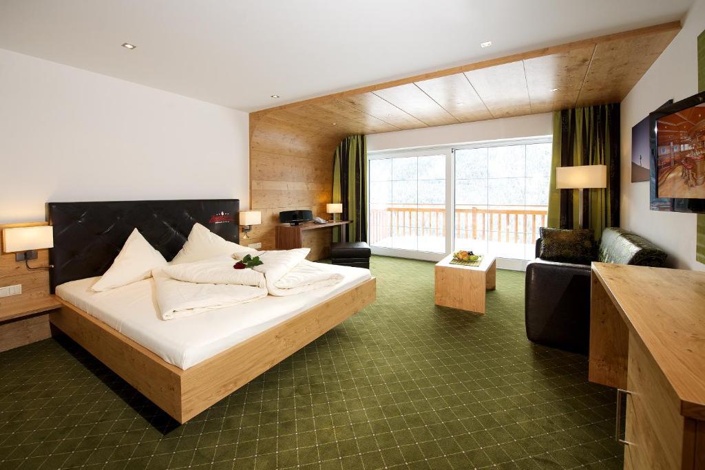 Berg-Spa & Hotel Zamangspitze Sankt Gallenkirch Δωμάτιο φωτογραφία