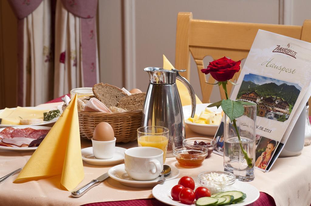 Berg-Spa & Hotel Zamangspitze Sankt Gallenkirch Εξωτερικό φωτογραφία